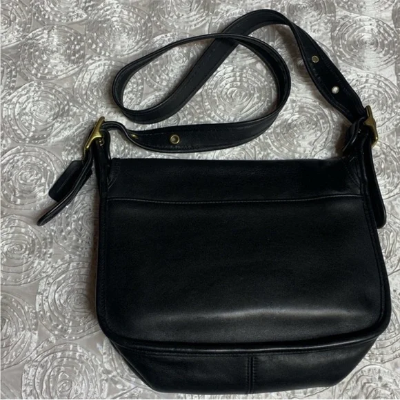 VINTAGE!! STUNNING!! COACH 9951 Elegant Black Leather Shoulder Bag - Picture 3 of 16